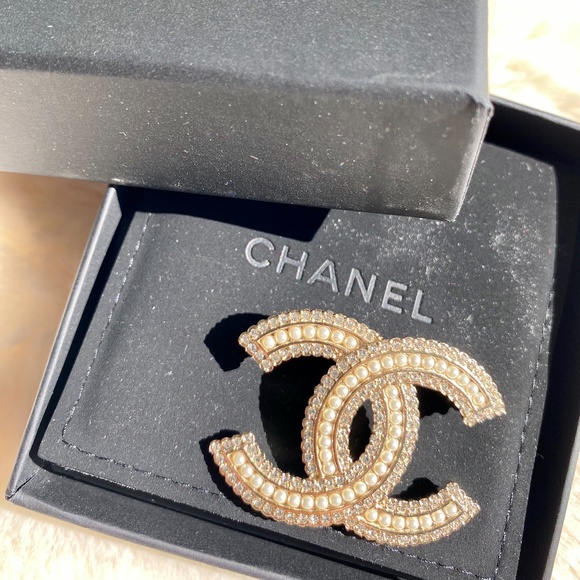 Chanel Brooch - Picture 2 of 2